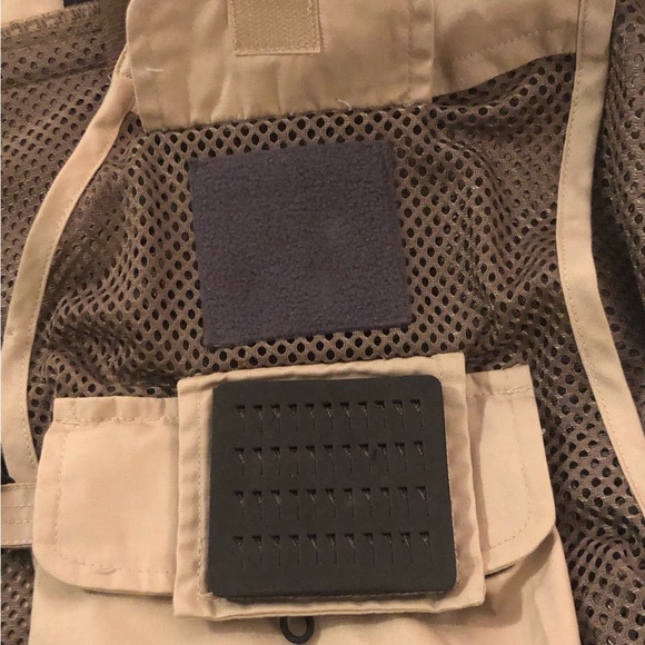 White River Fly Shop Vest Tan L - Picture 4 of 7